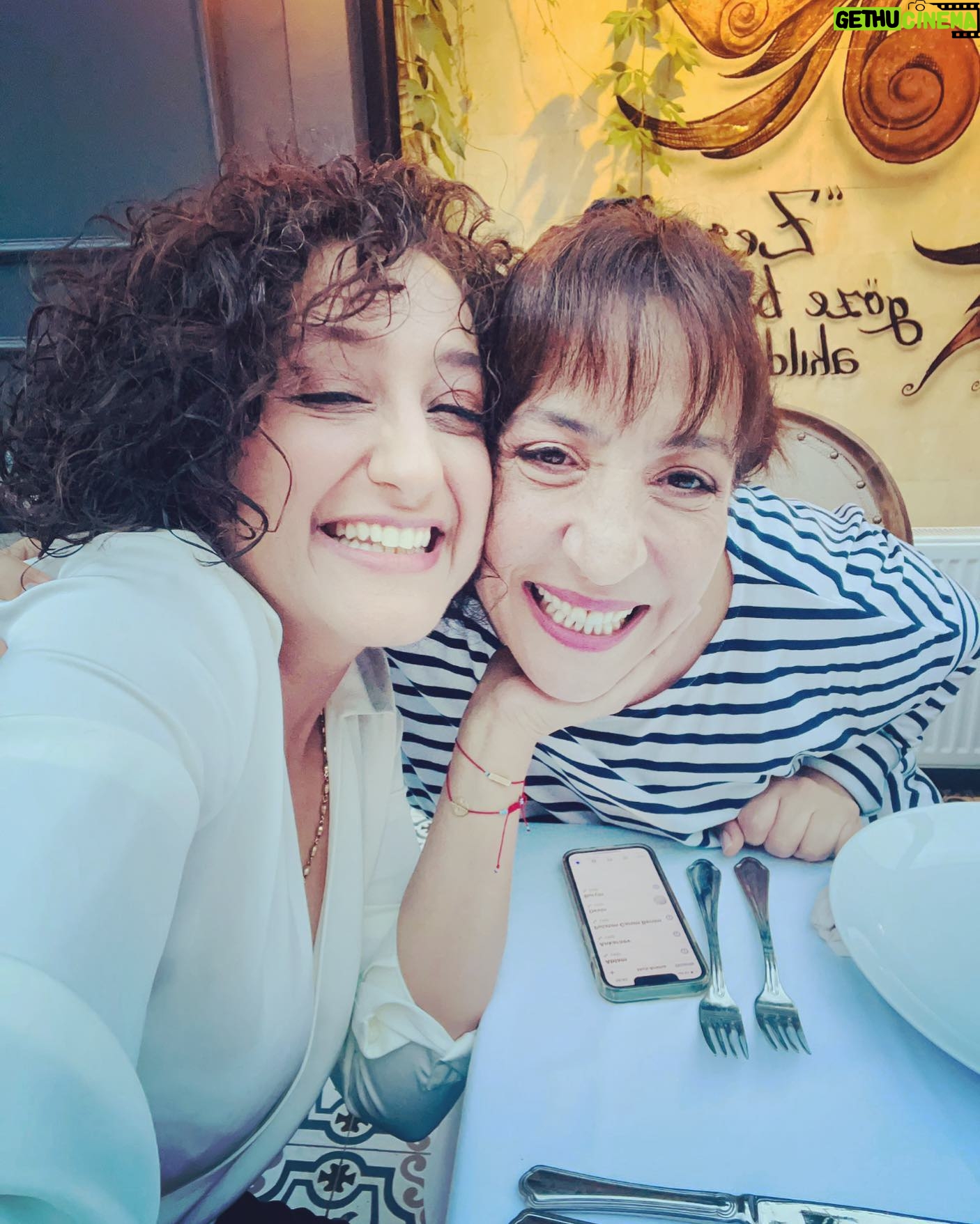 Binnur Kaya - 39K Likes - 'Güzel Günler' geliyooor 🙏😊💙🧿💙
@ecem.erkek ay ne kadar mı seviyooom 😊💚😊💚😊
@diziguzelgunler
@tmcfilm
