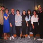 Binnur Kaya Instagram - Bu şahane ekiple yeni bir dizi miiii? 'Güzel Günler' geliyooor a dostlaaar 🙏💙🧿😊✅ @diziguzelgunler @tmcfilm