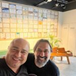 Binnur Kaya Instagram - Ömrünü mesleğine adamış harika bir hekim Erkan Morgül @veterkan76 Son teknoloji ve her türlü imkanla donatılmış @anacondaveteriner Canlarımızı muhteşem hekimliğine ve insanlığına emanet ettiğimiz meleğimiz,can dostumuz...Çok seviyoruz sizi...💙🧿🙏💙🧿🙏💙🧿🙏💙🧿🙏 @veterkan76 @anacondaveteriner @polatbilgin
