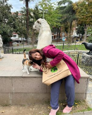 Binnur Kaya Instagram - Sevmelere doyamam...❤️