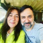 Binnur Kaya Instagram - Aynı ana-babadan olmayan,bizim seçtiğimiz ailemiz...Can cana...Ömürlük dostluk,ömürlük sevgi...Ömrümün gülen yüzü,doğduğun gün kutlu olsun...Gönlün nasıl istiyorsa öyle yaşa...sevdiklerinle... @polatbilgin