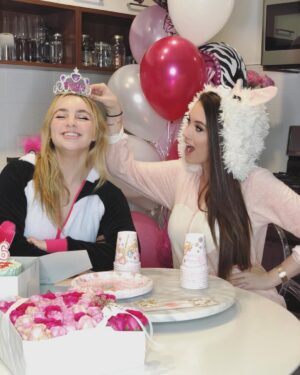 Blair Fowler Instagram - Crowning the birthday girl on her super sweet sixteen (who remembers that show???) @alexalosey Thank you for being such a great friend and always bringing me Subway chocolate chip cookies 👑🎈🎂
📷: @caspar_lee