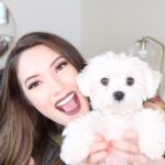 Blair Fowler Instagram - Finally! A new video is up on my channel. As you can see I'm very excited but Mochi is a bit concerned LOL. This video is a catch up vlog where I talk about everything from where I'm living, what I'm doing for work, and what the future of my channel holds and more! Come say hi.. Link is in my bio 💕☝🏻✨