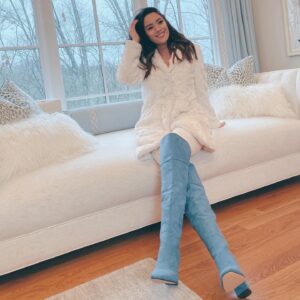 Blair Fowler Instagram - When your outfit low key coordinates with the interior decor ❄️ Shop my shoes through the link in my bio or go to shoedazzle.com/BlairFowler and get your first pair for as low as $10 when you sign up as a VIP! #ad #shoedazzleambassador