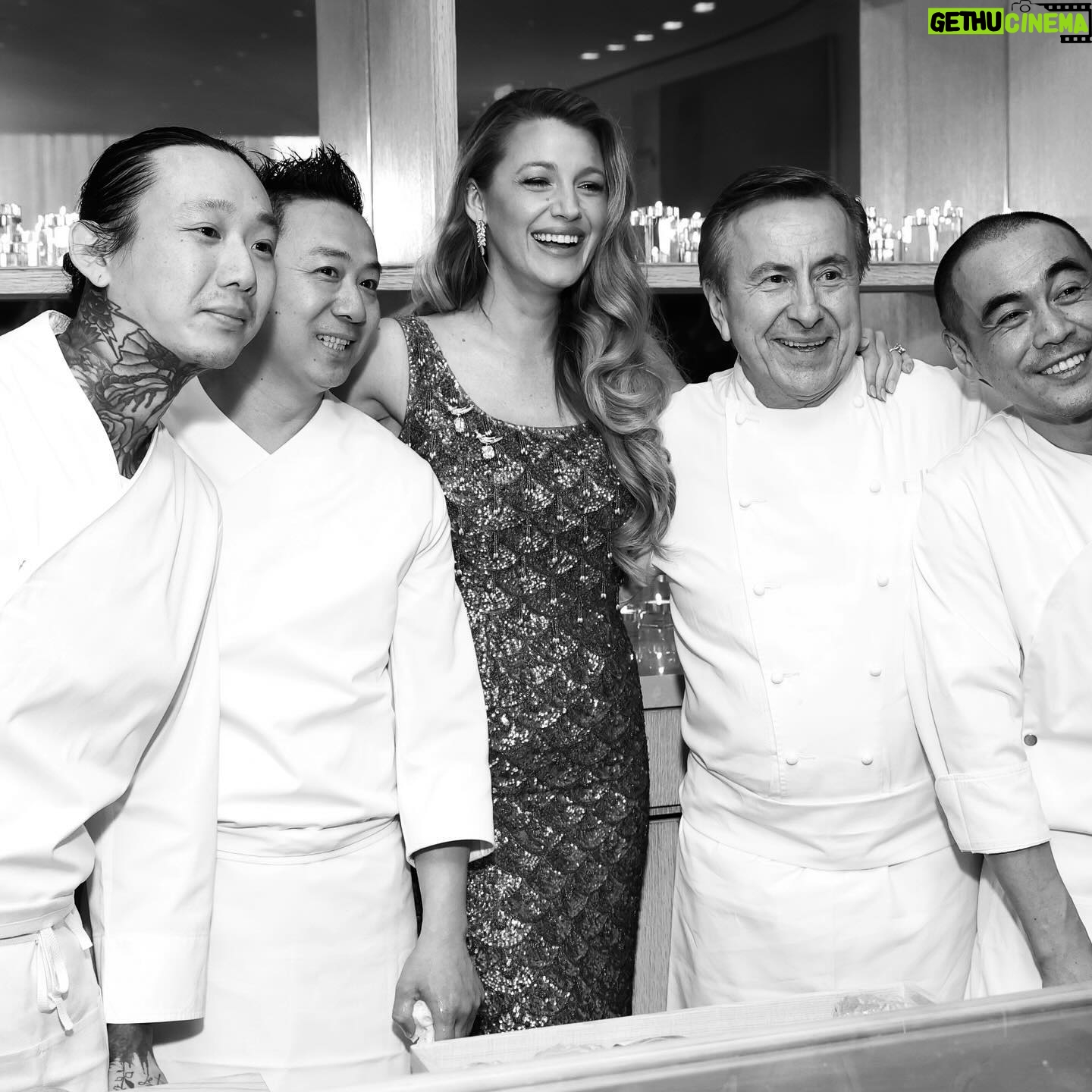 Blake Lively Instagram - When you dress up as just the tail. π§ββοΈ Thank you @tiffanyandco for having me and my angel niece @cakey.johnson We felt so special. So well fed. And so well sparkled. #tiffanyandco @danielboulud πΈ: @thestewartofny