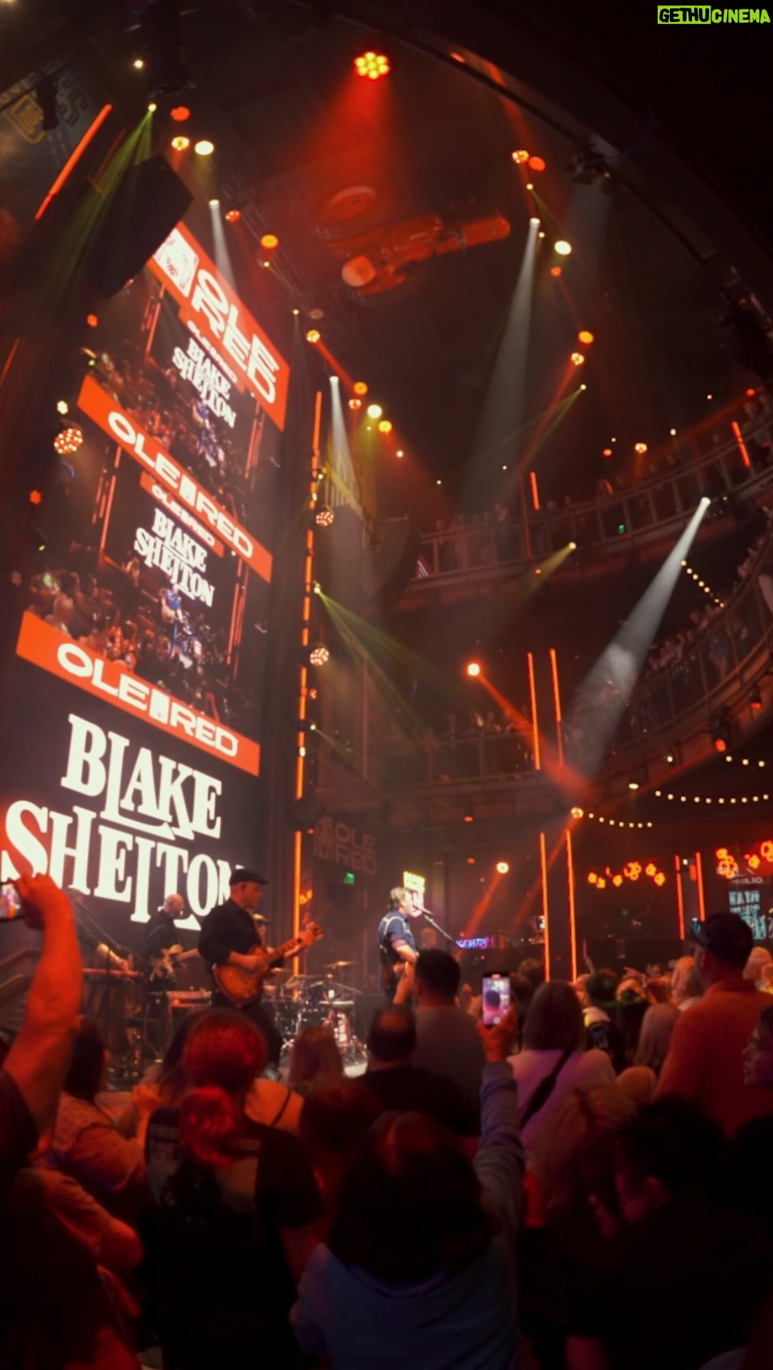 Blake Shelton Instagram - What a night at Ole Red Las Vegas 👏 See you again tonight, Boss Man!