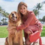 Blanca Soto Instagram - Bienvenido Marzo! A new furry friend of Scarlett and mine ✨🐶 Que color de bolsa les gusta más? Coméntame abajo @nativa_leather ❤️👛💙 #Besazos #love #happy #dog #infinito #teamsoto #photoshoot #bts #handbags #purses