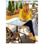 Blanca Soto Instagram - Sunday 💛 New York State of Mind !!! 🌻 #NY 🚕 #gratitud 🌼 #lookoftheday #yellow 🤩#picoftheday ☀️ #mood⚡️#happy 😀 #fashion #love #teamsoto #besazos #infinito
