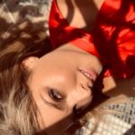 Blanca Soto Instagram - Sunday Selfie 🤳 !!🎈Que todas tus ilusiones y metas se cumplan ❣ #teamsoto #infinito #instamood #besazos #mood #smile #selfie #beauty #dressedup #SundayFunday #fashionlover