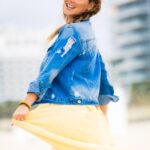 Blanca Soto Instagram - Beach day 💙 Sol, playa y arena ☀️🌊☀️ #teamsoto #gratitud #happy #infinito #yellowdress #hair #beauty #makeup #smiles #dress #denimjacket #miamivibes #look #beach