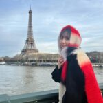 Bona Instagram – 나의 늘, 오랜시간 로망이였던 파리
그리고 런던의 크리스마스🎄♥️
열심히 달려온 2023년을 또 차곡차곡 잘 채워 보내는것 같아 뿌듯하네요◡̈
또 다가올 2024년도 모두들 건강하시고, 행복한 시간들로 채워지시길☁️
Happy New Year! 새해 복 많이 받으세요🤍