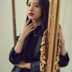 Bona Instagram - @harpersbazaarkorea @emporioarmani #EAjewellery ✨