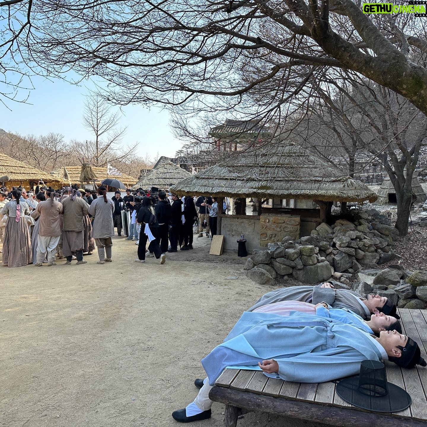 Bona Instagram - 참 즐겁고 또 즐거웠던 #조선변호사 🌸 연주로 보낸 시간이 참 감사하고 행복했습니다 저희의 마지막도 함께 해주세요🤍