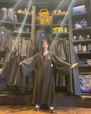 Bona Instagram - Happy my day 🐰🤍
저는 LA에서 아주 신나는 하루를 보냈답니다!
생일 축하해 주신 모든 분들 너무 감사드립니다🫶🏻
생일이 이틀인 기분은 아주 좋네요✨🧚🏻‍♀️