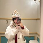 Bona Instagram – happiest place on earth🤍🏰❄️💟