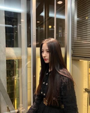 Bona Instagram - 감쟈합니당..🖤