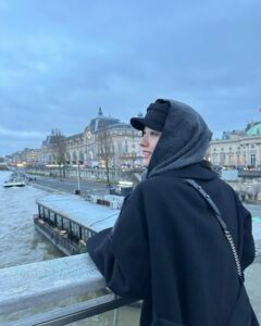 Bona Instagram - P A R I S☁️🎄❄️🤍