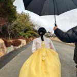 Bona Instagram - 6개월동안 열심히 촬영했던 조선변호사 ! 드디어 잠시후 9시 50분 첫방합니다🤍 매주 금,토 MBC 에서 만나요🙏🏻🤍