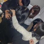 Bona Instagram – 내 모든게 아깝지 않았던 피라미드게임,
그리고 나의 피땀눈물 성수지
끝나지 않을것만 같던 촬영이였는데, 어느덧 시간이 흘러 마지막촬영이라니
더운 여름부터 또 추운 겨울까지, 함께 고생해주신 모든 분들께 감사인사를 전합니다🌼🤍
고생했어 성수지! 가지마..아니 가..아니 가ㅈ..
우린..내년에 만나요..🤍🫡