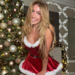 Bonnie Locket Instagram - What do you want for Christmas this year?🎄🎅🏼 happy xmas everybody, I hope you all have a wonderful time xxx