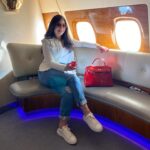 Boussy Instagram - 🤍🤍✈️