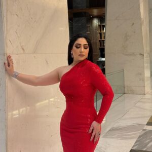 Boussy Instagram - 🌹🌹🌹