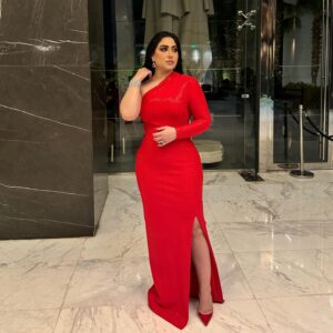 Boussy Instagram - 🌹🌹🌹