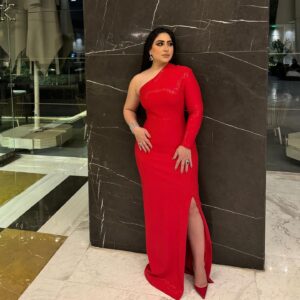 Boussy Instagram - 🌹🌹🌹