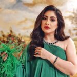 Boussy Instagram – 🦚🦚

Dress: @styleme.2019 
Shoes: @aminamuaddiofficial 
Hair: @shreframadan 
MUA: by me
Photo: @ibrahim_el_atta