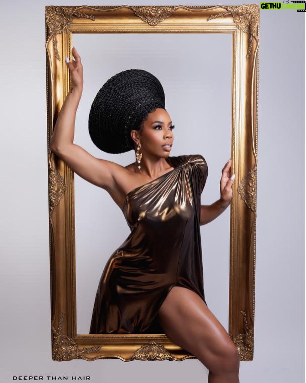 Brandee Evans Instagram - Thank you @deeper.than.hair.magazine @sosheargenius π€ #Repost @deeper.than.hair.magazine γ»γ»γ» π€β¨ DeeperThanHair.Com ππΎββοΈ Hair: @hairbysashamari π Make up: @hotlikefirre π Wardrobe: @ashleyseanthomas π· Photography: @aaronlacy #DeeperThanHairMagazine #NaturalHair #Braids