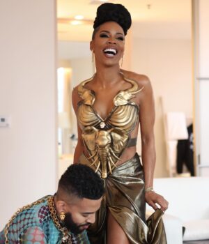 Brandee Evans Instagram - The Wiz on Broadway premiere.
What a night… what a moment. 🫶🏾

Ps. Trunks up Sorors IYKYK #DeltaSigmaThetaSorority #DST 1913 

📸Photographer @sonejr

- Stylist @mickeyboooom
- Hair  @christinarendall
- Makeup @billieegene
- Nails @angel_nailsla
- Skin @the_atlanta_aesthetician 
- Dress @gertjohancoetzee 
- Jewelry @shopmiraco 
- Shoes @jessicarichofficial 

#TheWiz