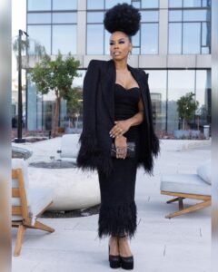 Brandee Evans Instagram - Thank you @aafca awards 🖤 📸 @kellybalch Fashion stylist: @mickeyboooom Outfit: @jovanalouis Jewelry/Bag: @alexisbittar Shoes: @nalebe_official Hair: @stylesbydavonte Makeup: @hotlikefirre Nails: @angel_nailsla Skin: @the_atlanta_aesthetician #AAFCA #AAFCAawards #Pvalley #NaturalHair #naturalhairstyles
