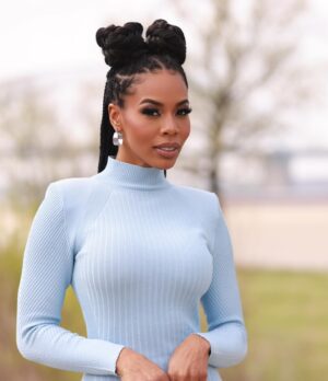 Brandee Evans Instagram - #HOME💙
#Memphis 

Thank you for having me @pauseuofm @uofmemphis 

Photos 📸 @jpfilmz 
Hair @texturesbytiahair 
Makeup @yanneekbrinson_
Dress @retrofete 
Jewelry  @officialladduandco
Shoes @jessicarichofficial
Nails @angel_nailsla