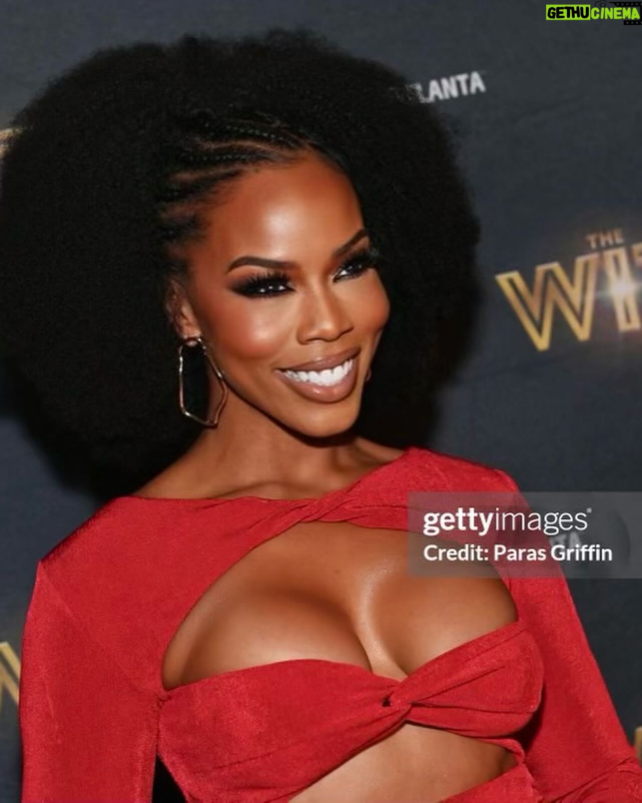 Brandee Evans Instagram - Y’all… if you truly know me, you know I LOVE the wiz. I mean LOVE! Last night was absolutely magical! I am still trying to process the words to explain how EPIC @thewizbway was from EVERY ASPECT! It is a must see! I’ve already set myself up for 3 more shows around the country! It’s that good! Y’all need to Ease on down the road and get some tickets! ♥️ Thank you @kandi @therealbrianmoreland for making this night so special! See y’all in Chicago!!! #TheWiz