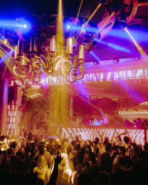 Brandi Cyrus Instagram - Last night in Vegas was UPPPPPP 🚀🚀 @xslasvegas @wynnnightlife