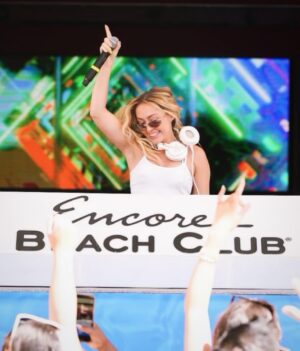 Brandi Cyrus Instagram - Incredible SUNDAY FUNDAY at @encorebeachclub 💦💦