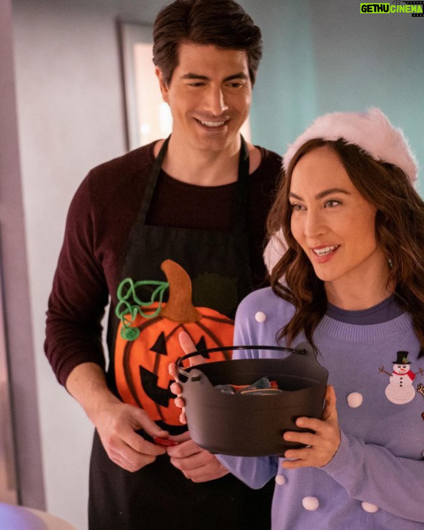 Brandon Routh - 104.8K Likes - It’s almost #Halloween!
Also, it’s almost time for the #LegendsOfTomorrow100thEpisode
—Tomorrow night @thecw—
Congratulations to all involved!
Happy to come back one last time to help celebrate!