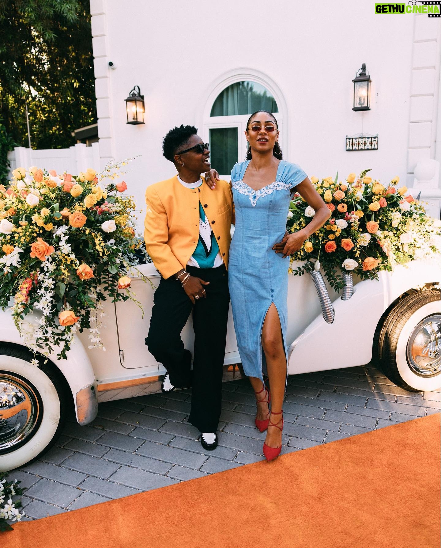 Bre-Z - 75.8K Likes - RESERVED.
-
Happy birthday @erndukes the vibe was classic!🥂