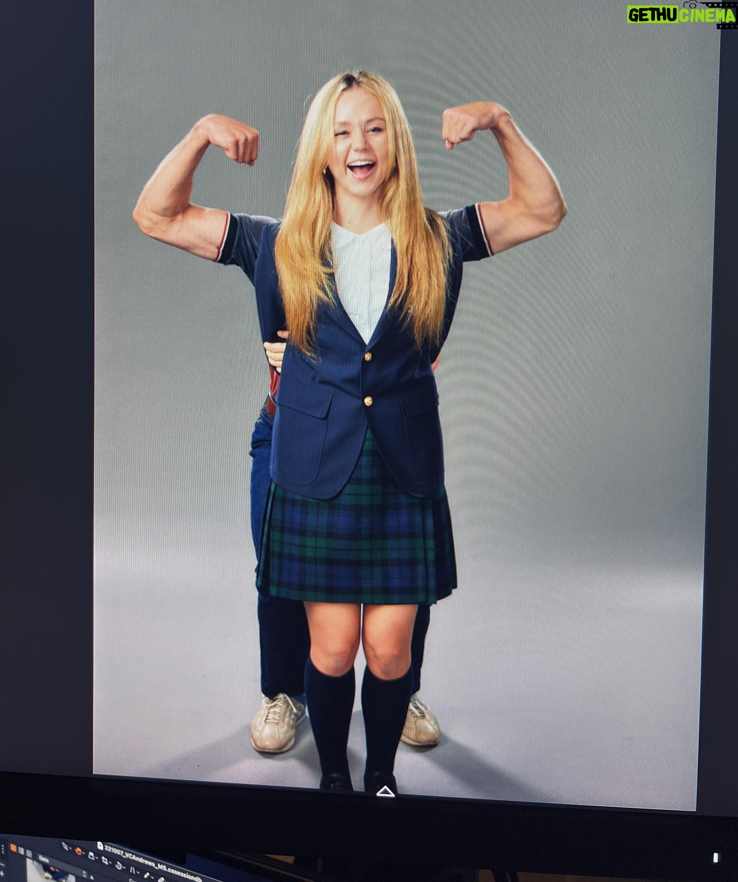 Brec Bassinger Instagram - We take our jobs almost as seriously as I take my workout regimen 🎬😊 Xo.