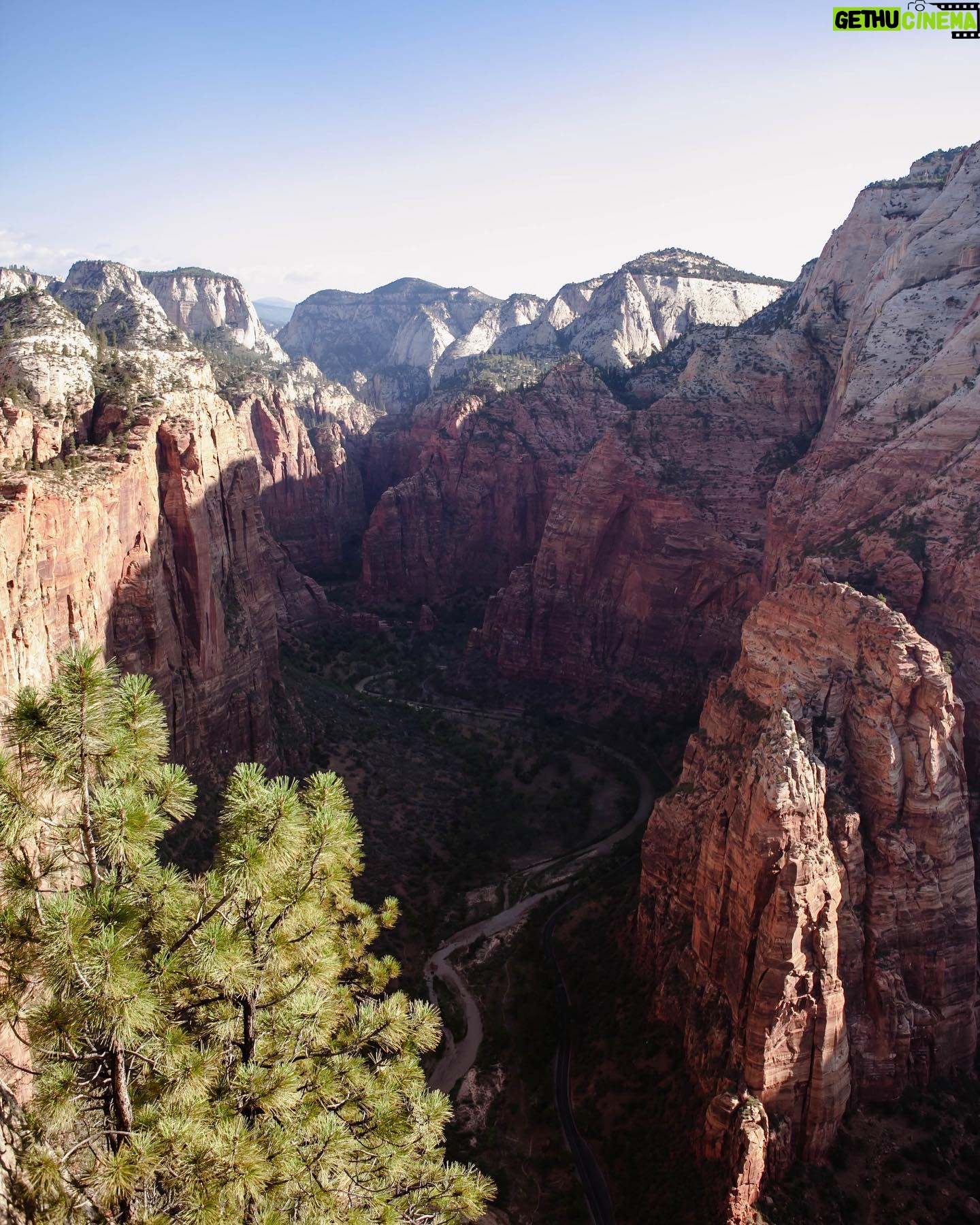 Brec Bassinger Instagram - No sandwiches were harmed in the hiking of Angel’s Landing Xo. Okay