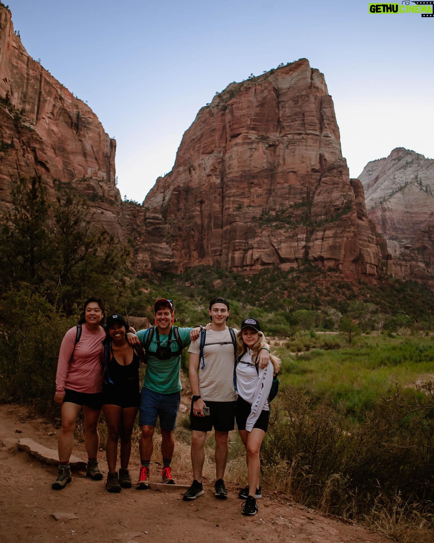 Brec Bassinger Instagram - No sandwiches were harmed in the hiking of Angel’s Landing Xo. Okay