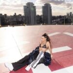 Brenda Asnicar Instagram – Buenos días!!!! Ya escucharon #Guerrera?! 
Hubo algunos problemas para subirlo a las plataformas digitales pero estoy tratando de solucionarlo para que ya todos podamos escucharla ✨ mientras tanto vean el vídeo si todavía no lo vieron! 
Los amo mucho a todos los que participaron para que sea una realidad y a ustedes por estar pendientes y por todo su amor !

@dantemiani @ddlaporta @vickylaham @natachacaravia @mikeila.borgia @imorv @armando.vicgal @munkitoo @verodelacanal @nir.ekdesman #Maxmelendez #sergiowraviniuk @lalimakeupstudio @josefinas_makeup

Ph: @chrisbeliera para @revistagenteok