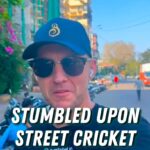 Brett Lee Instagram – Some impromptu street cricket in India never fails to guarantee a lot of thrill! 🏏💥 

#streetcricket #cricket #reelsinstagram #reelsvideo #fun