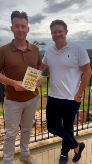 Brett Lee Instagram - Caught up with my great mate @srwatson33 . Anyone that plays sport, let alone cricket has to read this book!!! 

Proud of you mate!

Get yourself a copy! Link in bio!