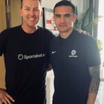 Brett Lee Instagram – In Qatar & all set for the big ⚽️ match tonight Australia vs Denmark! 
Morning pre game chat with @tim_cahill wishing him and the @socceroos all the very best of luck 🙏🏻