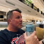 Brett Lee Instagram - Love catching up with my mates and sharing a nice cold beer ! @graemesmith49 @officialgraemeswann @eoinmorgan16 & the Wild Thing Shaun Tait! Great news that @sydneybeerco is coming to 🇮🇳 soon 🍻