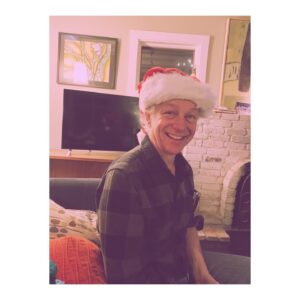 Bridgit Mendler Instagram - FAMSQUAD! Happy happy father’s day to the best dad who is a great listener, silly and creative and always knows how to make things better with a chocolate bar.

LOVE YOU SO MUCH DAD!!