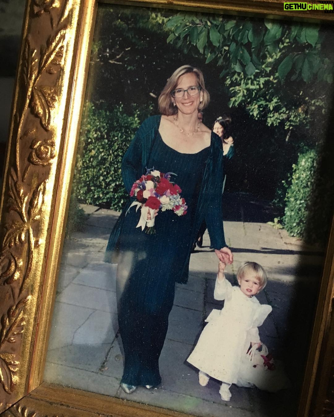 Bridgit Mendler Instagram - Happy Mother's Day to my beautiful, humble, loving and endlessly optimistic mom. Always holding my hand and always smiling. I love you and feel so blessed to have you 💜💜💜💜