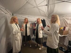Brie Larson Instagram - How many Elizabeths does it take to get through one shooting day?