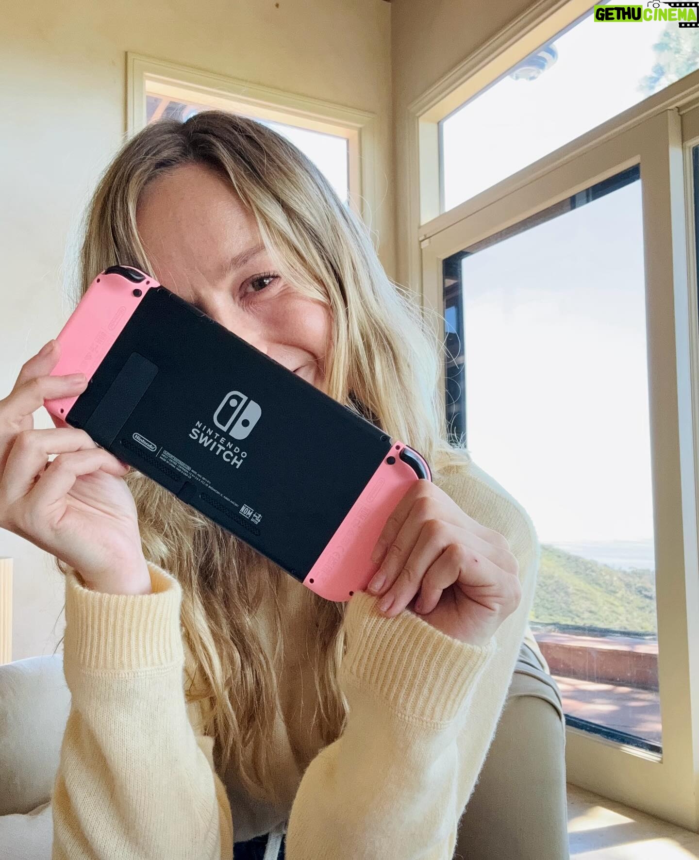 Brie Larson Instagram - #NintendoPartner It’s Peach’s time ✨ Who’s had the chance to play #PrincessPeachShowtime already? To anyone who needs anything from me: you know where I’ll be. (P.S. Does anyone have any tips for the Action Rehearsal plays?)